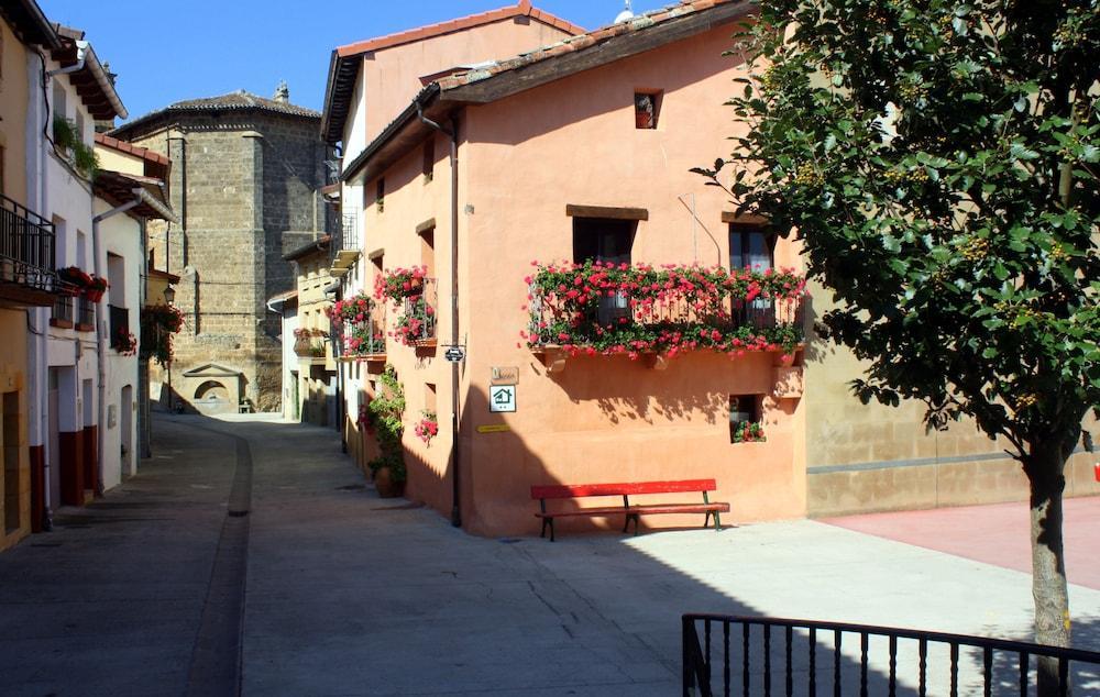 Casa Rural Usategieta Acomodação com café da manhã Genevilla Exterior foto